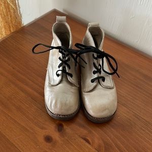Mon Petit Platinum Hardsole Oxfords